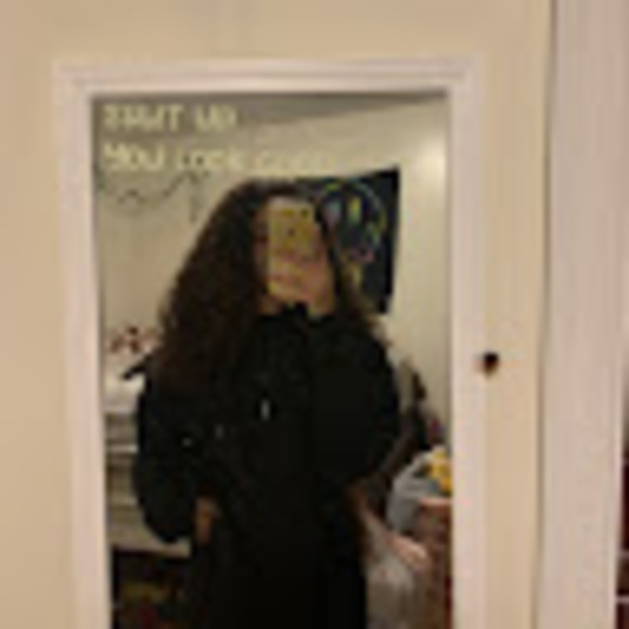 Meet your Posher, Jazlynn - Picture 1 of 1